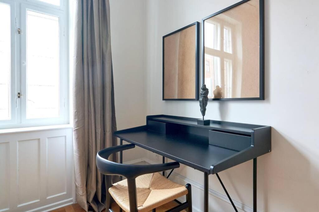 Spacious 3 Bedroom Manor Flat Next To Tivoli København Eksteriør billede