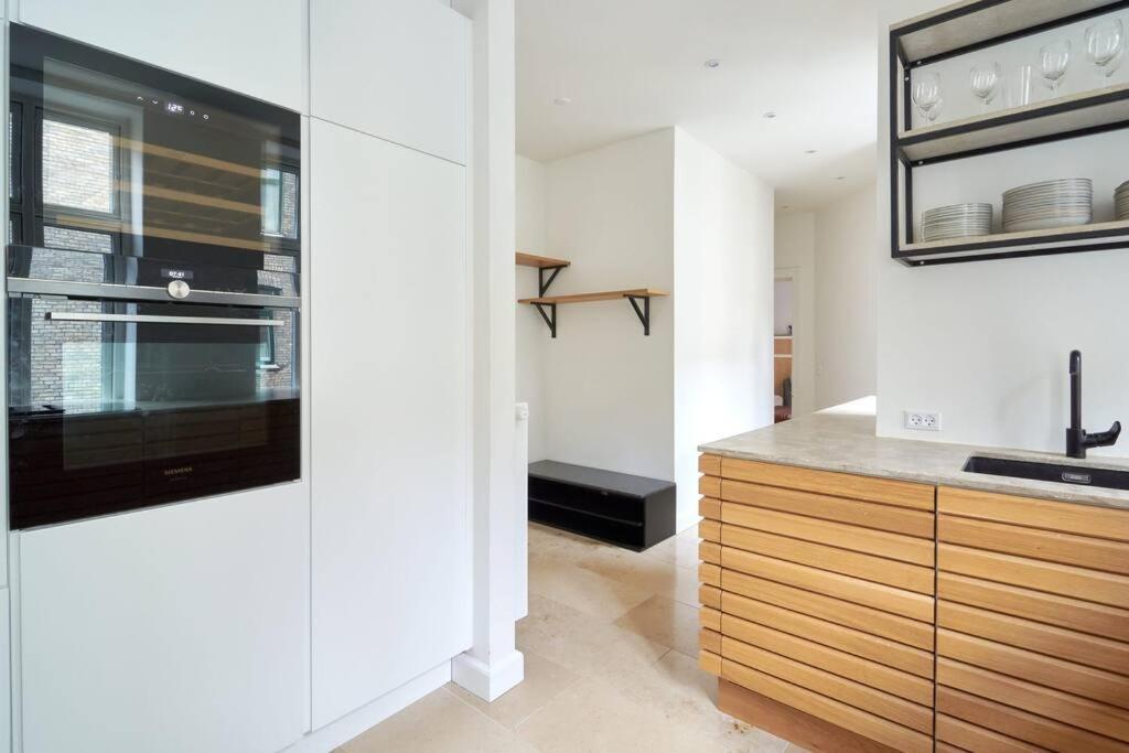 Spacious 3 Bedroom Manor Flat Next To Tivoli København Eksteriør billede