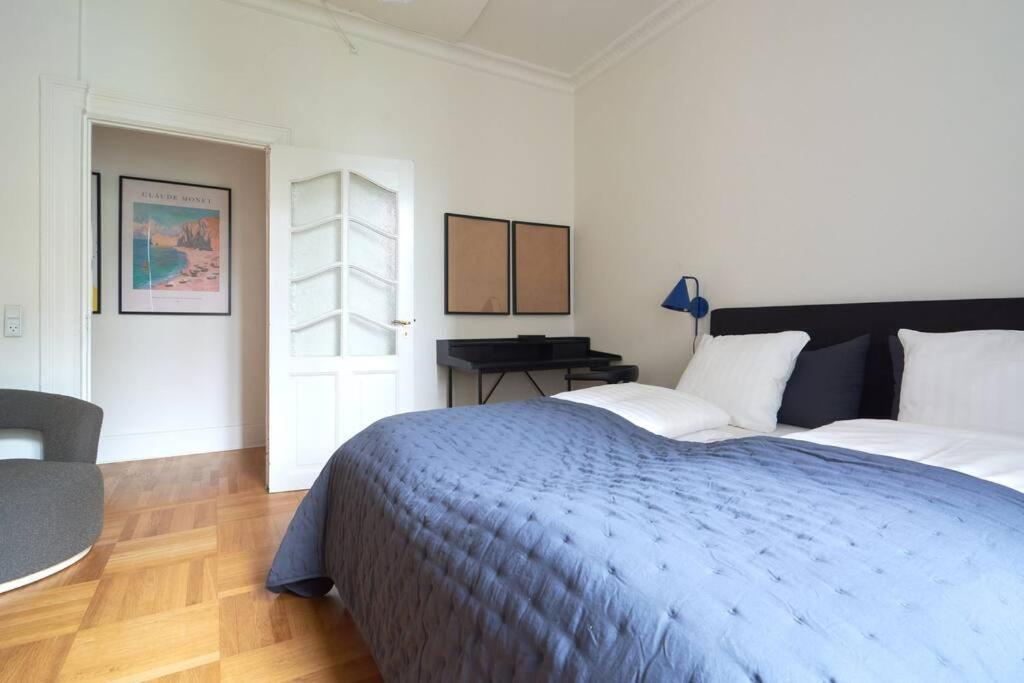 Spacious 3 Bedroom Manor Flat Next To Tivoli København Eksteriør billede