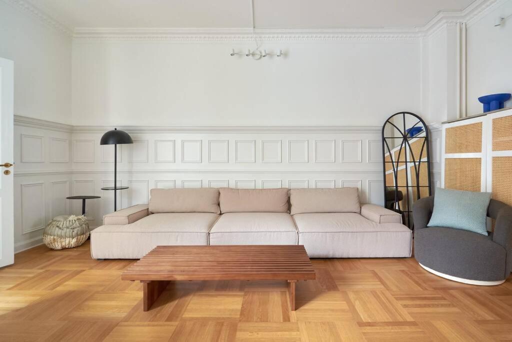 Spacious 3 Bedroom Manor Flat Next To Tivoli København Eksteriør billede
