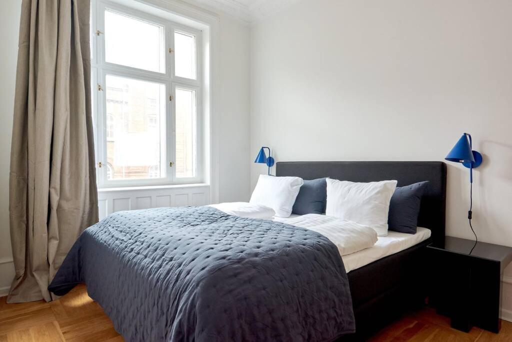 Spacious 3 Bedroom Manor Flat Next To Tivoli København Eksteriør billede