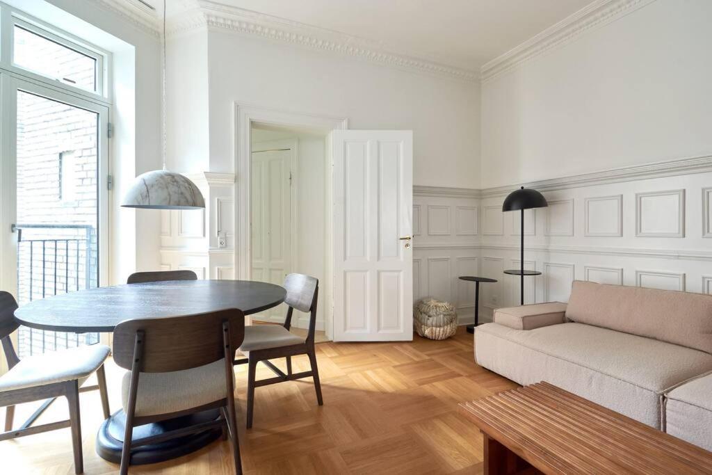 Spacious 3 Bedroom Manor Flat Next To Tivoli København Eksteriør billede
